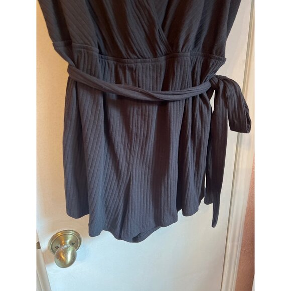 Shein Curve Black Ribbed Wrap Romper With Tie Waist 1XL - Picture 4 of 5